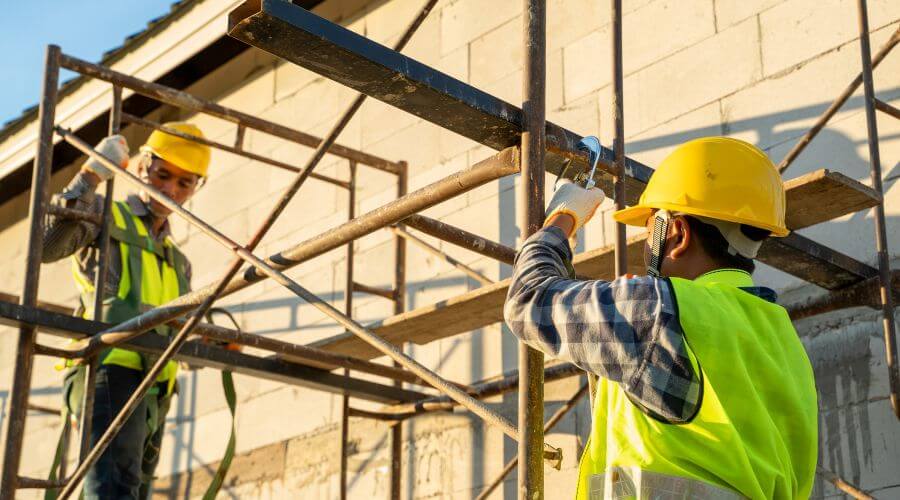 Expert Emergency Roof Repairs services in Labelle, FL